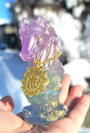 2026 빛의 천마 진실을 비추고, 가족을 지키는 오르가나이트