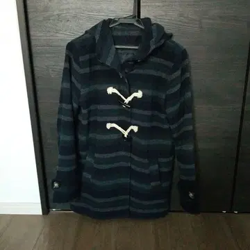 더플 코트 네이비와 그레이 스트라이프