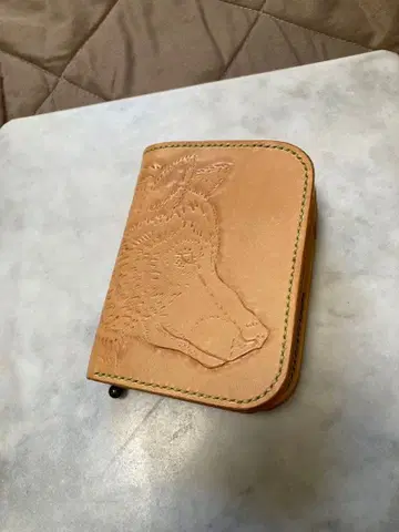 가죽 접이식 지갑 동물 엠보싱 가공