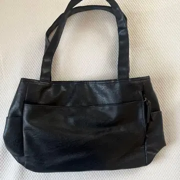 심플 핸드백 블랙 벨루나