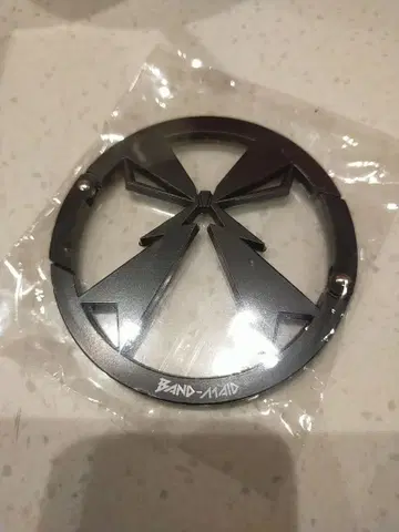 BAND-MAID 도쿄 가든 시어터 한정판 에러 카타비라