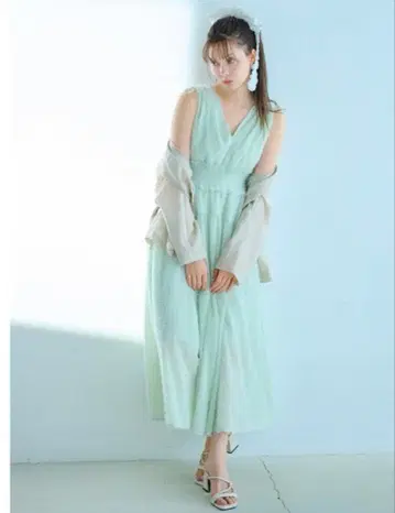 [ 새상품 ] 릴리 브라운 샤기 원피스