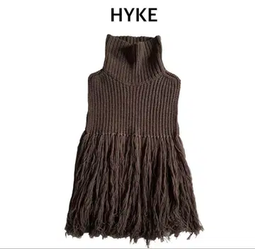 HYKE 리브드 터틀넥 스웨터 케이프