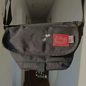 Manhattan Portage 플랩 숄더백 블랙