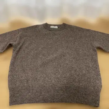 [ 새상품 ] ACUTA 브라운 니트 스웨터 긴팔