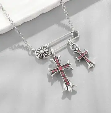 [ 새상품 ] 크로스 목걸이 실버 핑크 안전핀 여성용 남성용