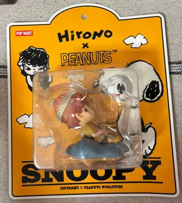 Hirono x Snoopy 피규어