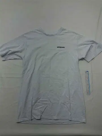 파타고니아 남성용 로고 T셔츠 S 사이즈 화이트 계열