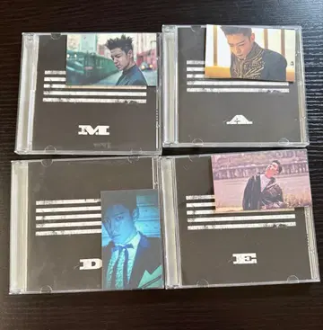BIGBANG MADE CD 4장 세트 포토 카드 포함