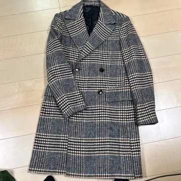 체크 무늬 더블 브레스트 코트