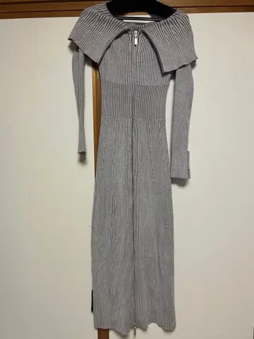 SNIDEL 프론트 지퍼 디자인 니트 원피스