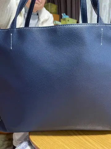 Kitamura 네이비 가죽 토트백