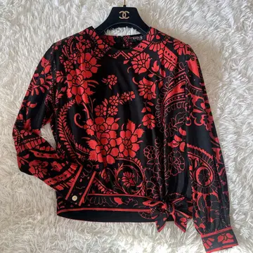 레오나르 실크 울 티셔츠 상의 트리밍 꽃 블랙 x 레드