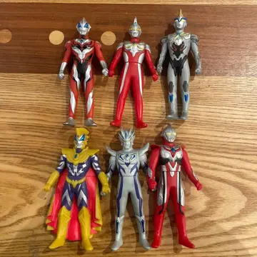 울트라맨 피규어 6체 세트