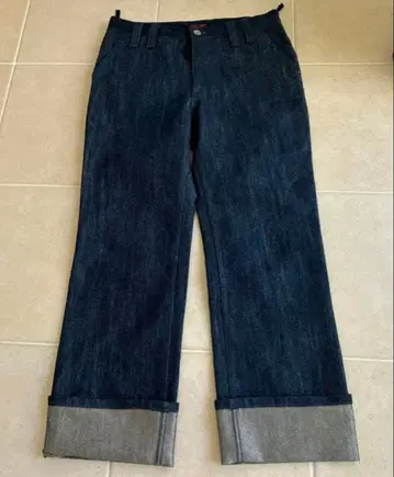 토리이 유키 시착만 한 상품 라메 데님