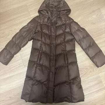 [컨디션 최상] UNIQLO 프리미엄 다운 코트 후드 부착 브라운 M