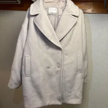 화이트 더블 브레스트 코트