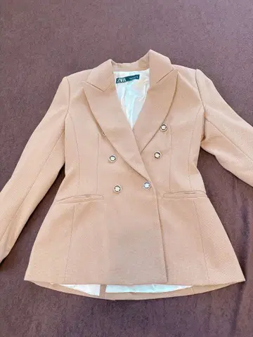 [ 새상품급 ] ZARA 베이지 더블 자켓