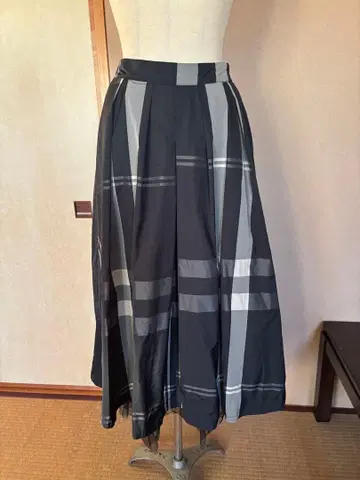 라리아무 새상품급 리버서블 스커트 튤 정가 2만 이상 36