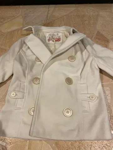 12/16까지 화이트 더블 브레스트 숏 기장 피코트