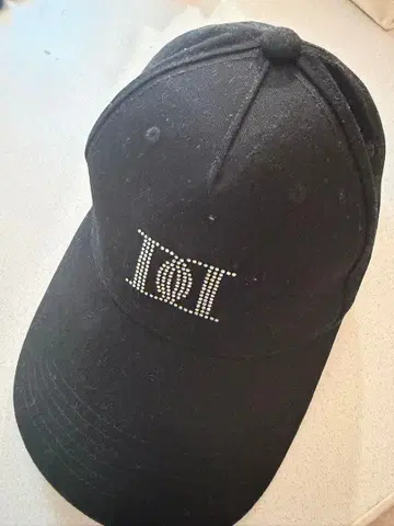 Darich 블랙 캡 스톤 장식