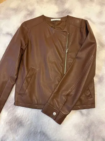 브라운 M 사이즈 합성 피혁 자켓