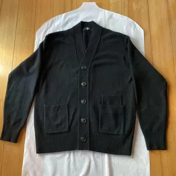 레어 유니클로 J 블랙 남성용 가디건 M 새상품급 UNIQLO