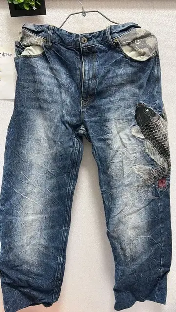 물고기 자수 데님 팬츠 카모플라쥬 패턴