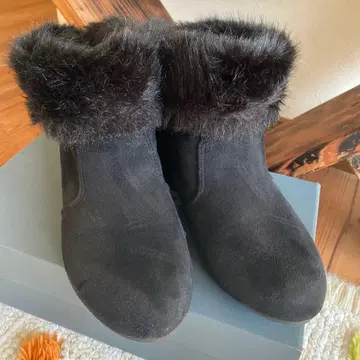 블랙 퍼 숏부츠