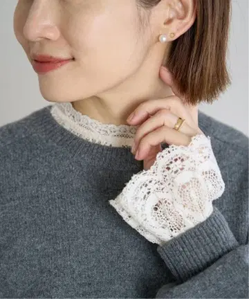 [ 미사용 새상품! ] IENA 리프 레이스 블라우스