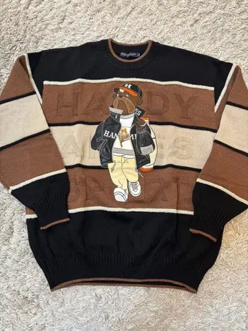 하디 에이미스 자수 니트 스웨터