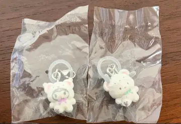 산리오 포근포근 스노우 메지루시 액세서리 포차코, 쿠로미