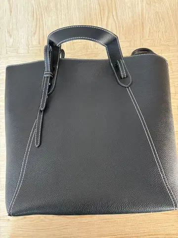 J&M DAVIDSON 블랙 가죽 숄더백