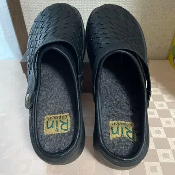 린 클로버 블랙 사보 샌들