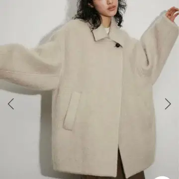 ADAM ET ROPE! FEMME 모헤어 샤기 미들 코트