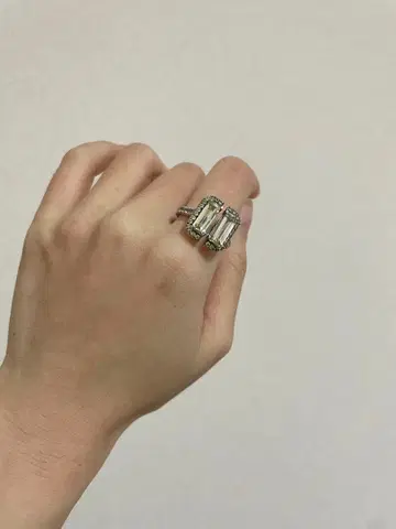 에메랄드컷 스톤 반지