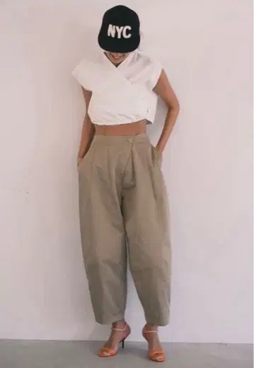 Nala 코쿤 치노 팬츠 베이지 M 사이즈