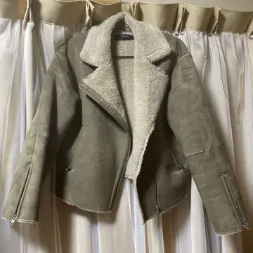 ZARA 무스탕 자켓