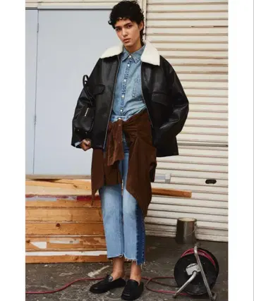 Mila owen 배색 발수 밑단 단차 테이퍼드 데님 팬츠