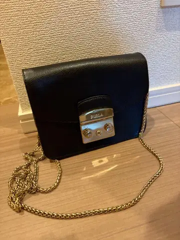 FURLA 블랙 숄더백