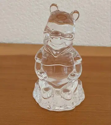 디즈니 크리스탈 유리 곰 입상