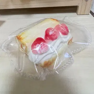 스퀴즈 딸기 롤케이크 크림