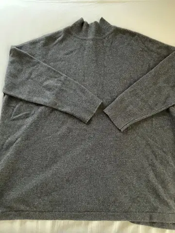 그레이 하이넥 긴팔 니트 스웨터