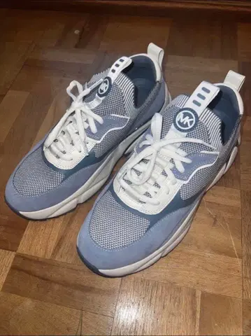 MK 로고 캐주얼 스니커즈 블루/화이트