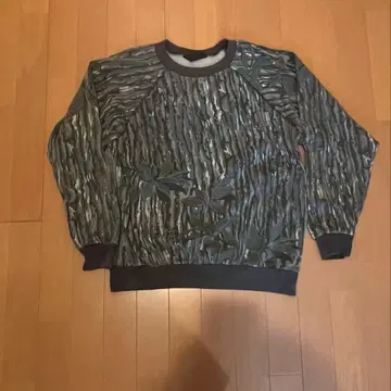 LIBERTY 리얼트리 카모 맨투맨