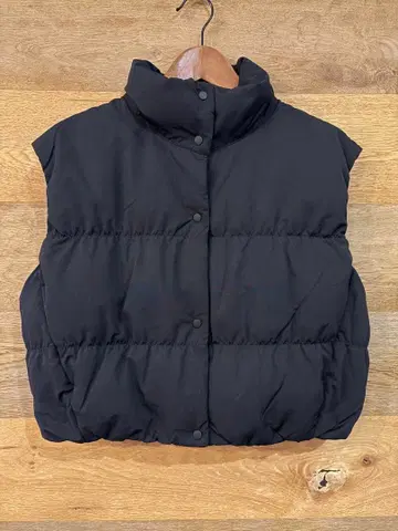 UNIQLO C 다운 크롭 베스트 M 사이즈