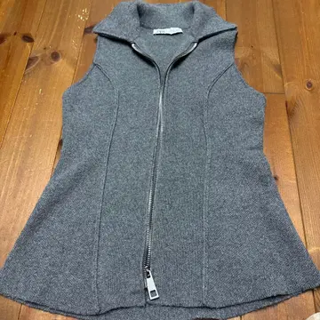 ZARA 그레이 니트 베스트