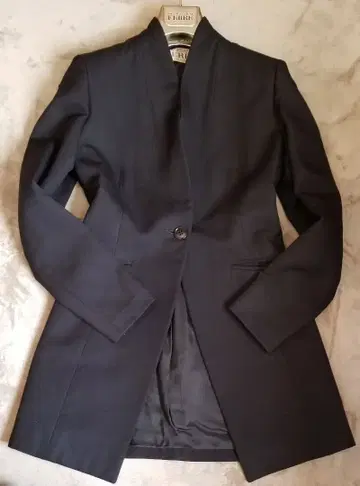 GIANFRANCO FERRE 블랙 노카라 자켓