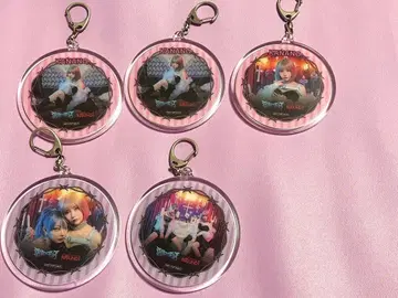 악마의 키스 라운드원 콜라보 BIG 아크릴 키링