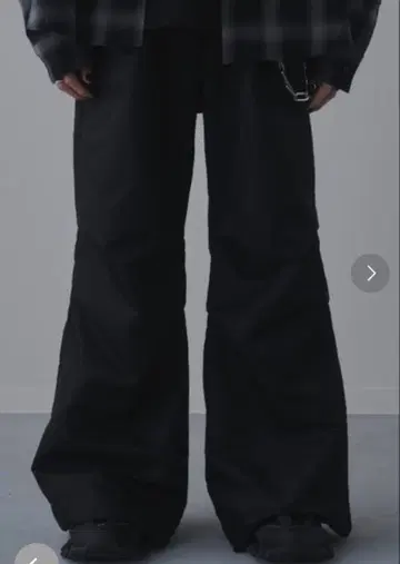 [ sisa. ] Nylon baggy pants